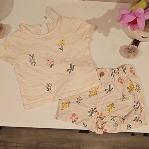 Cream Pajama Set with Short Sleeves and Charming Pattern